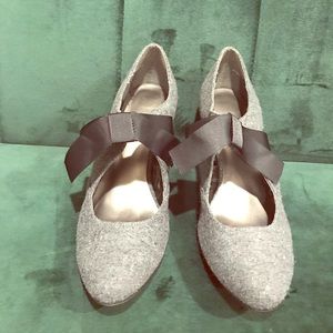 Grey felt heels with black ribbon bow